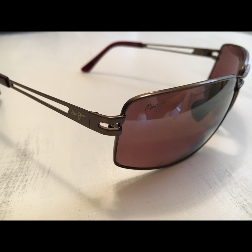NWOT Maui Jim “276 Manu”